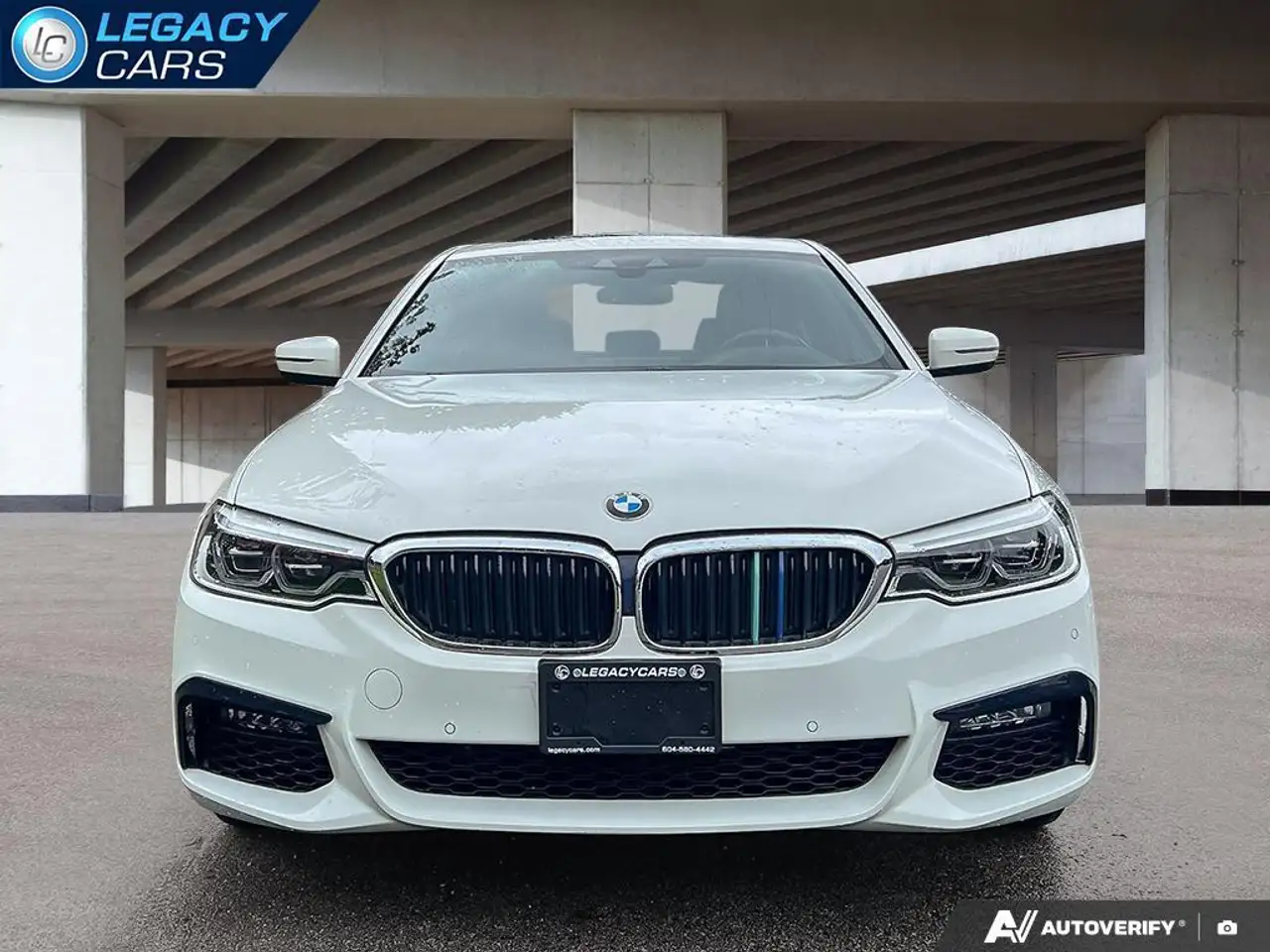 BMW 5 Series снимка BMW 5 Series