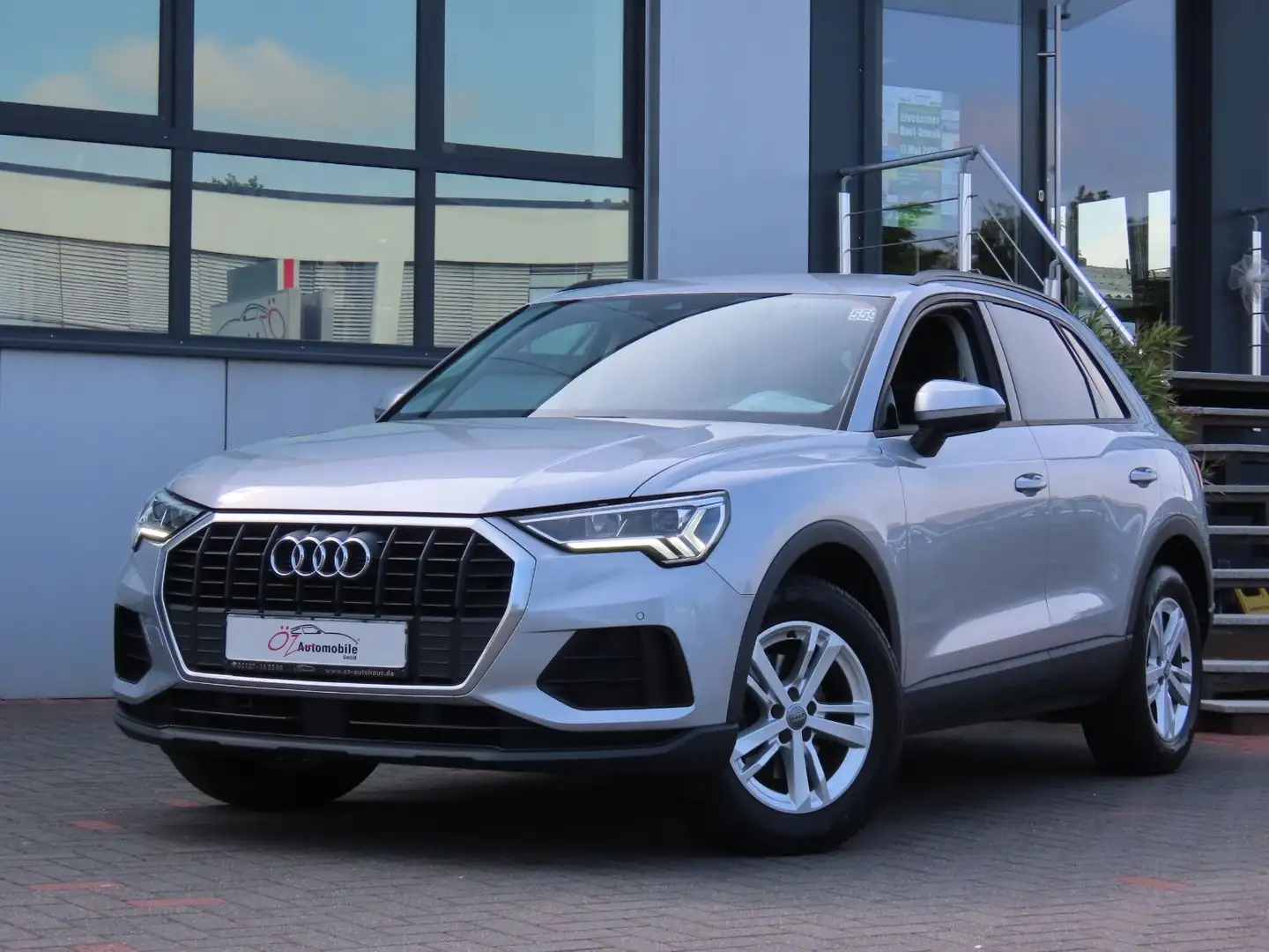 Audi Q3 35 TDI S tronic Navi Kamera Zilver - 2