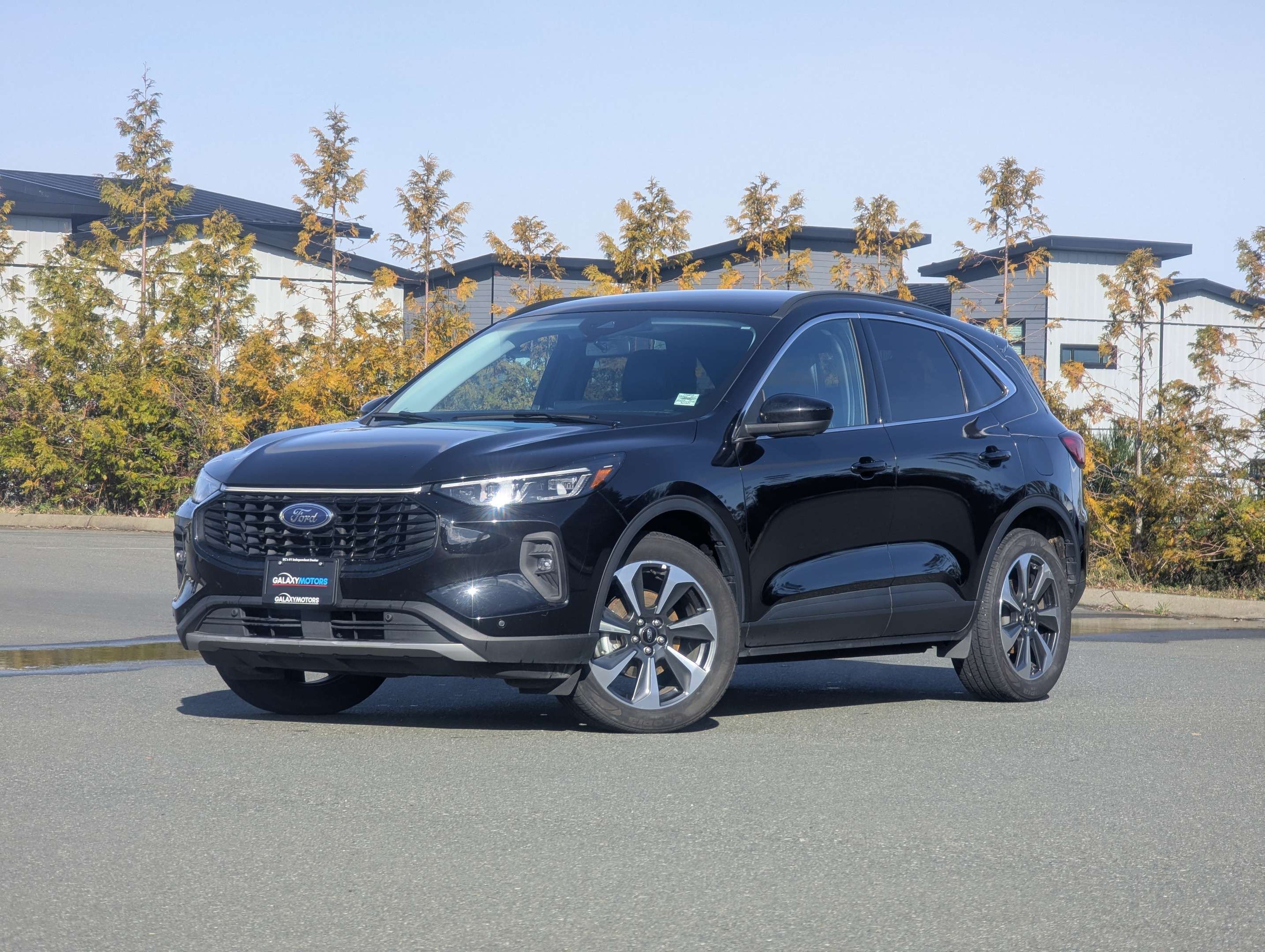 2024 Ford Escape Platinum - AWD, Heated Seats, NAV