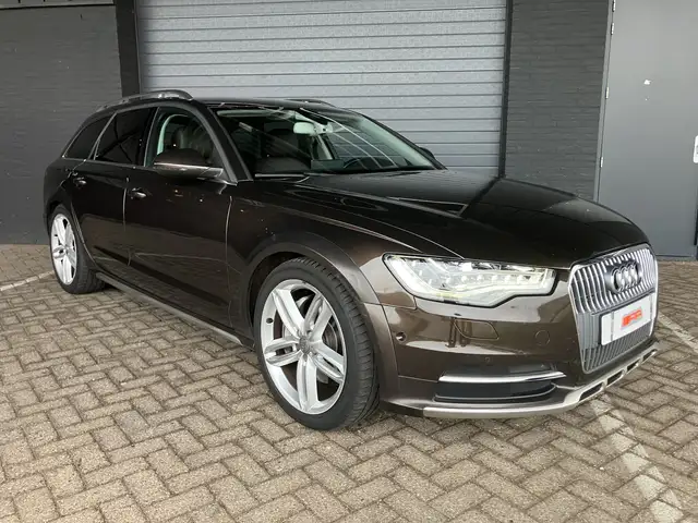 Audi A6 allroad QUATTRO 3.0 TDI BiT MATRIX-XENON-LEDER-AHK-LUFT