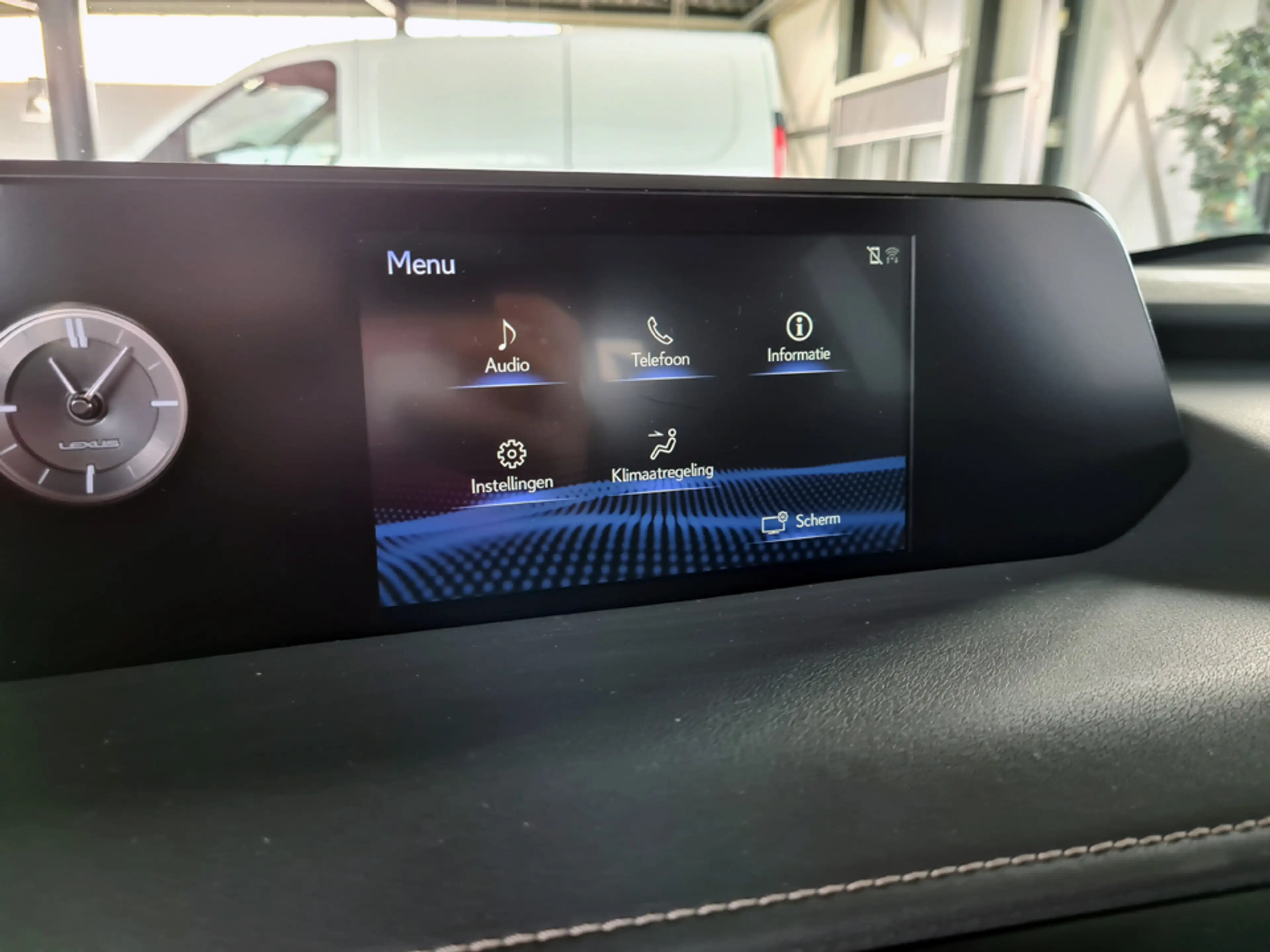 Lexus UX 250h 2.0 Style edition /Apple Carplay/Android auto/Adap — photo 16