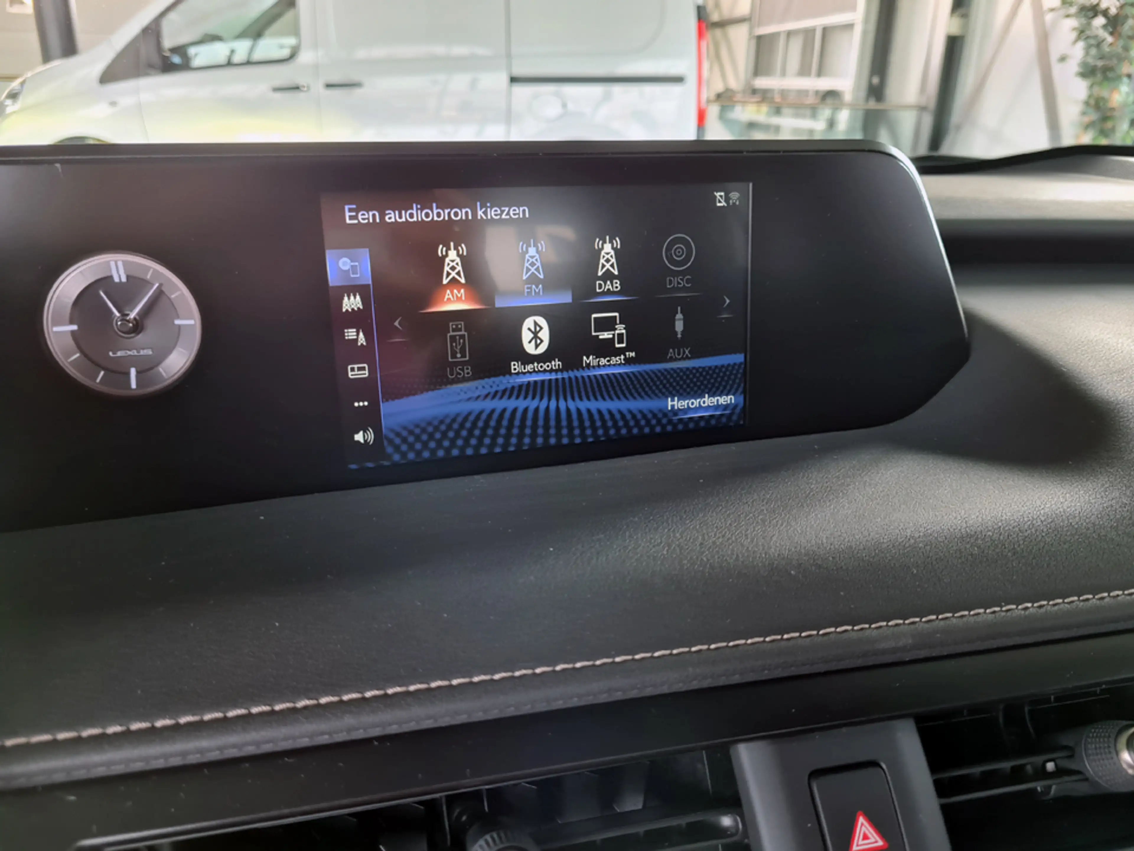 Lexus UX 250h 2.0 Style edition /Apple Carplay/Android auto/Adap — photo 17