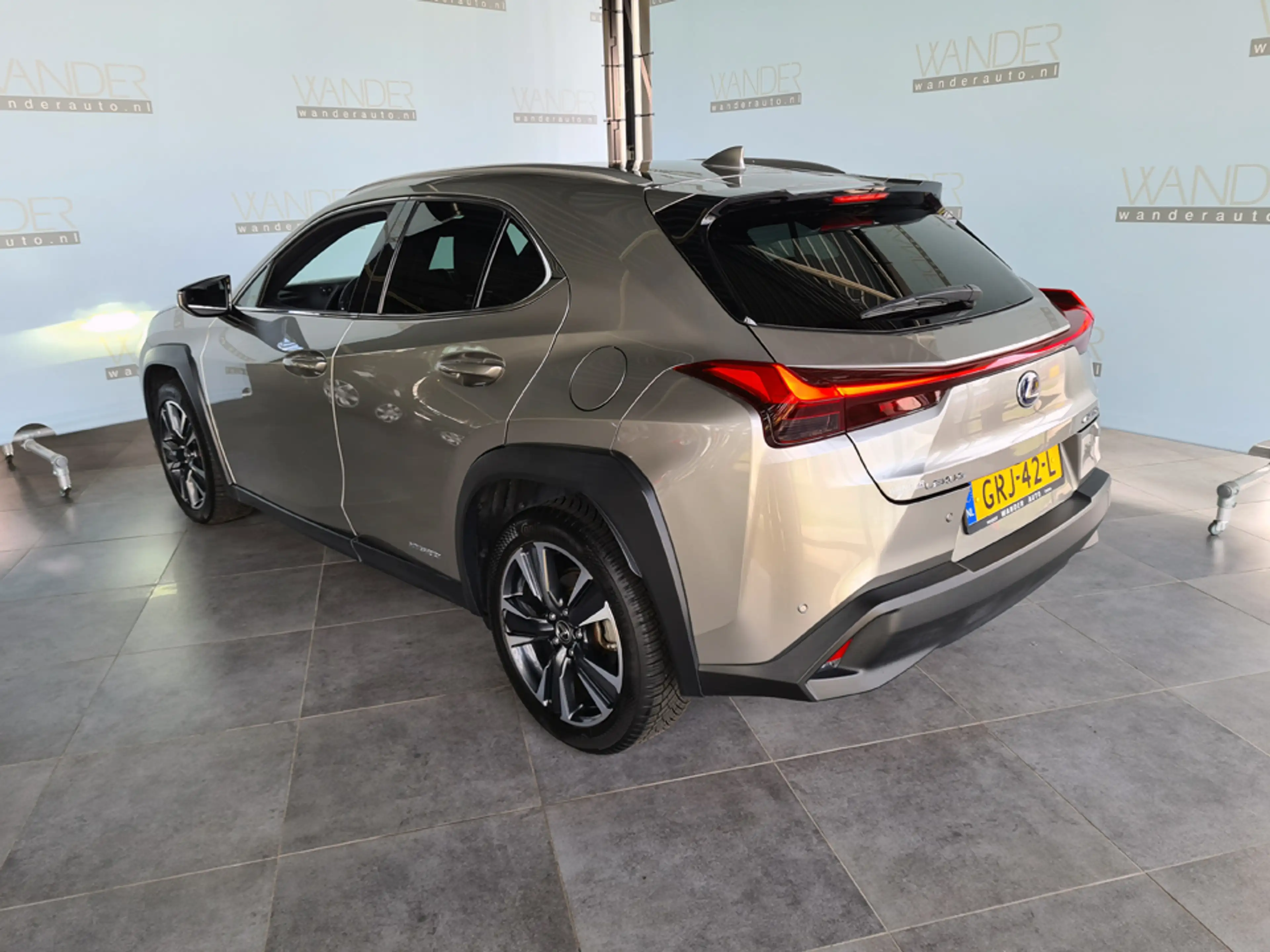 Lexus UX 250h 2.0 Style edition /Apple Carplay/Android auto/Adap — photo 6