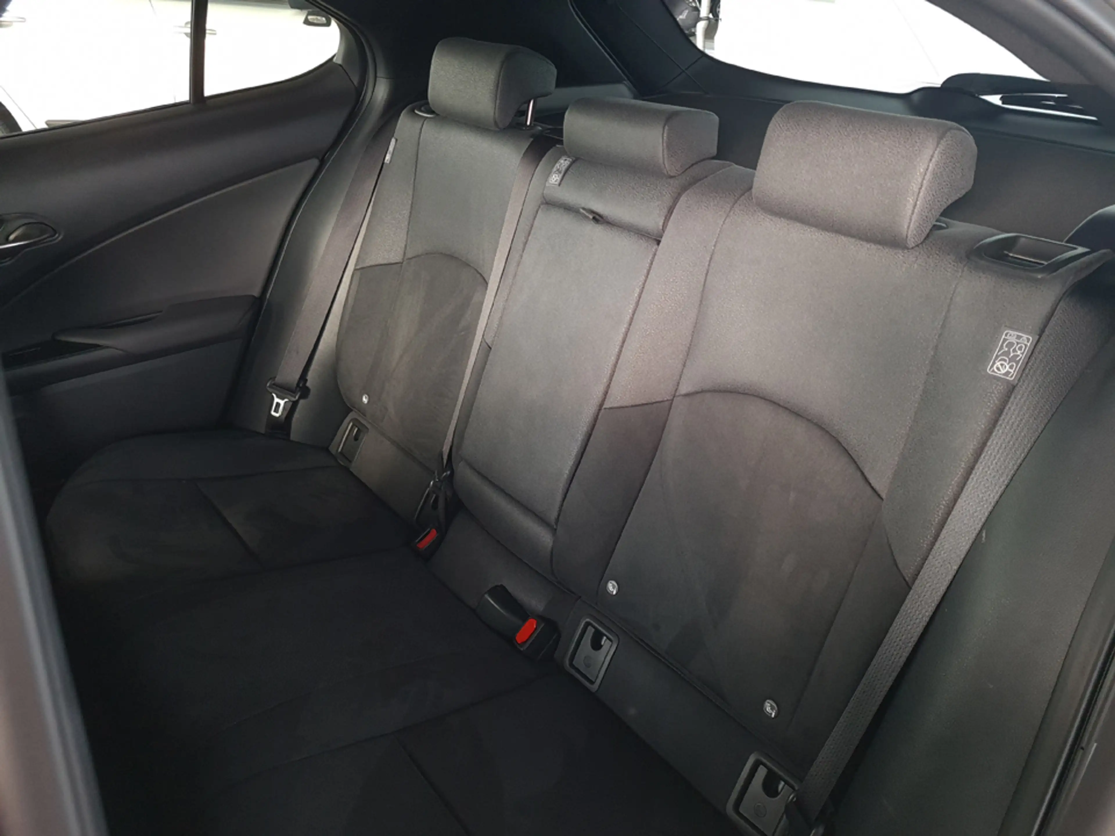 Lexus UX 250h 2.0 Style edition /Apple Carplay/Android auto/Adap — photo 28