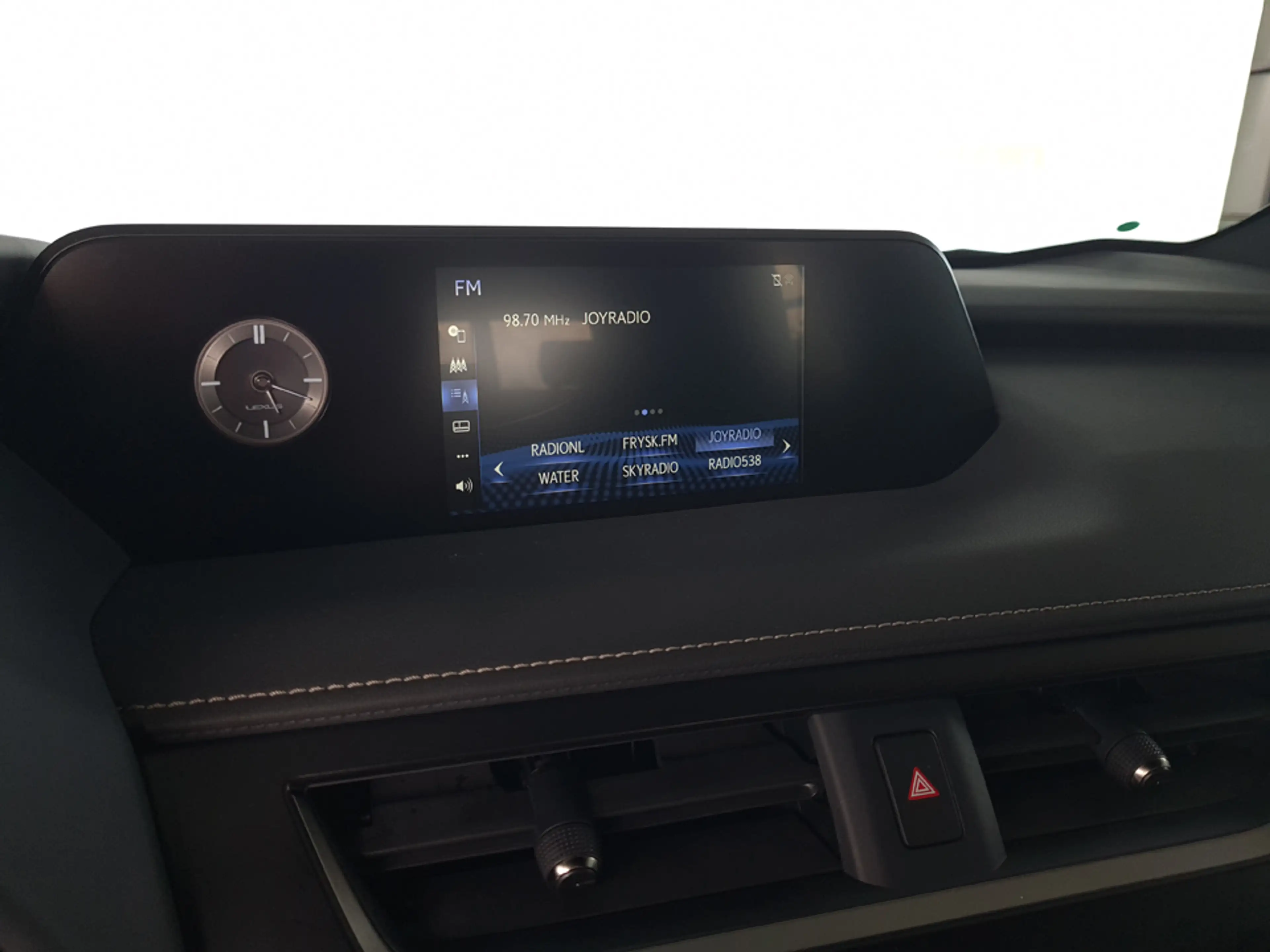Lexus UX 250h 2.0 Style edition /Apple Carplay/Android auto/Adap — photo 18
