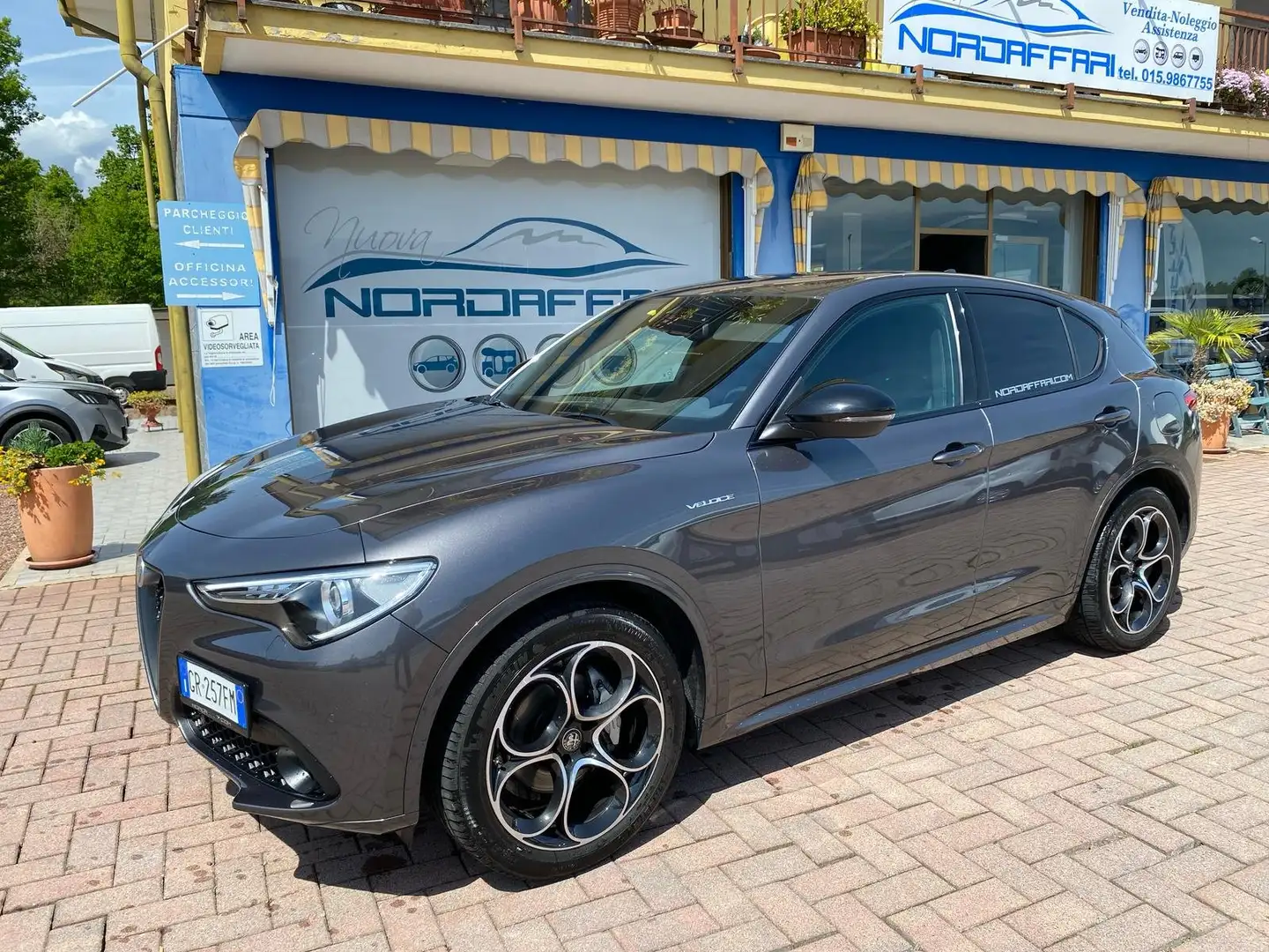 Alfa Romeo Stelvio Stelvio 2.2 t Veloce Ti Q4 210cv auto Grigio - 1