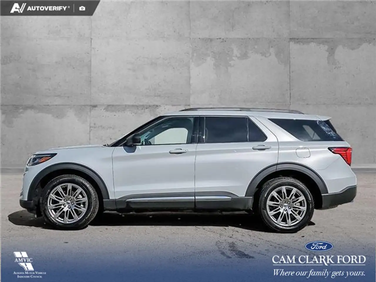 Ford Explorer снимка Ford Explorer