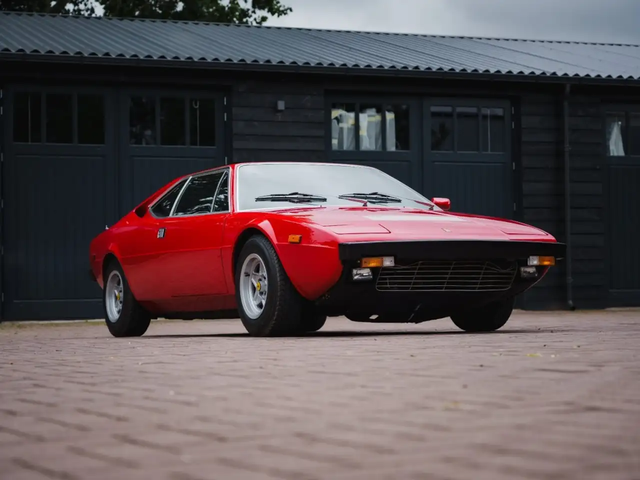 Ferrari 208 GT4 2+2 Coupe, foto 4