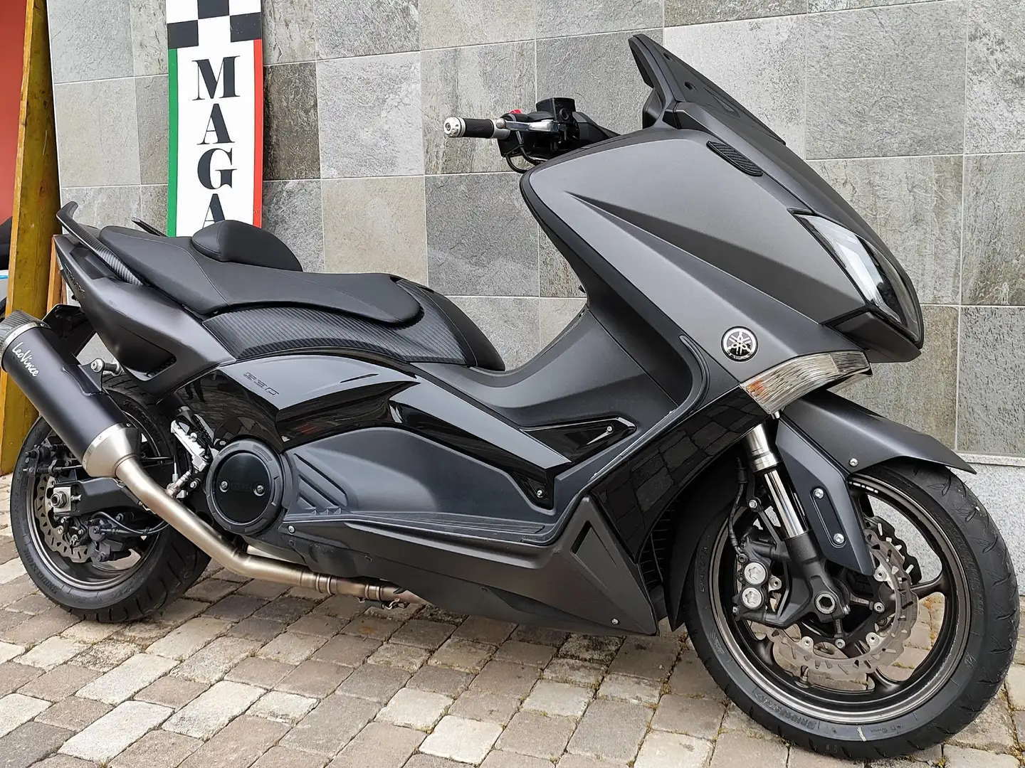 Yamaha TMAX 530 siva - 1