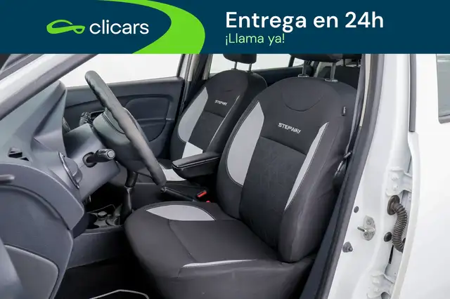 Dacia Sandero view 14