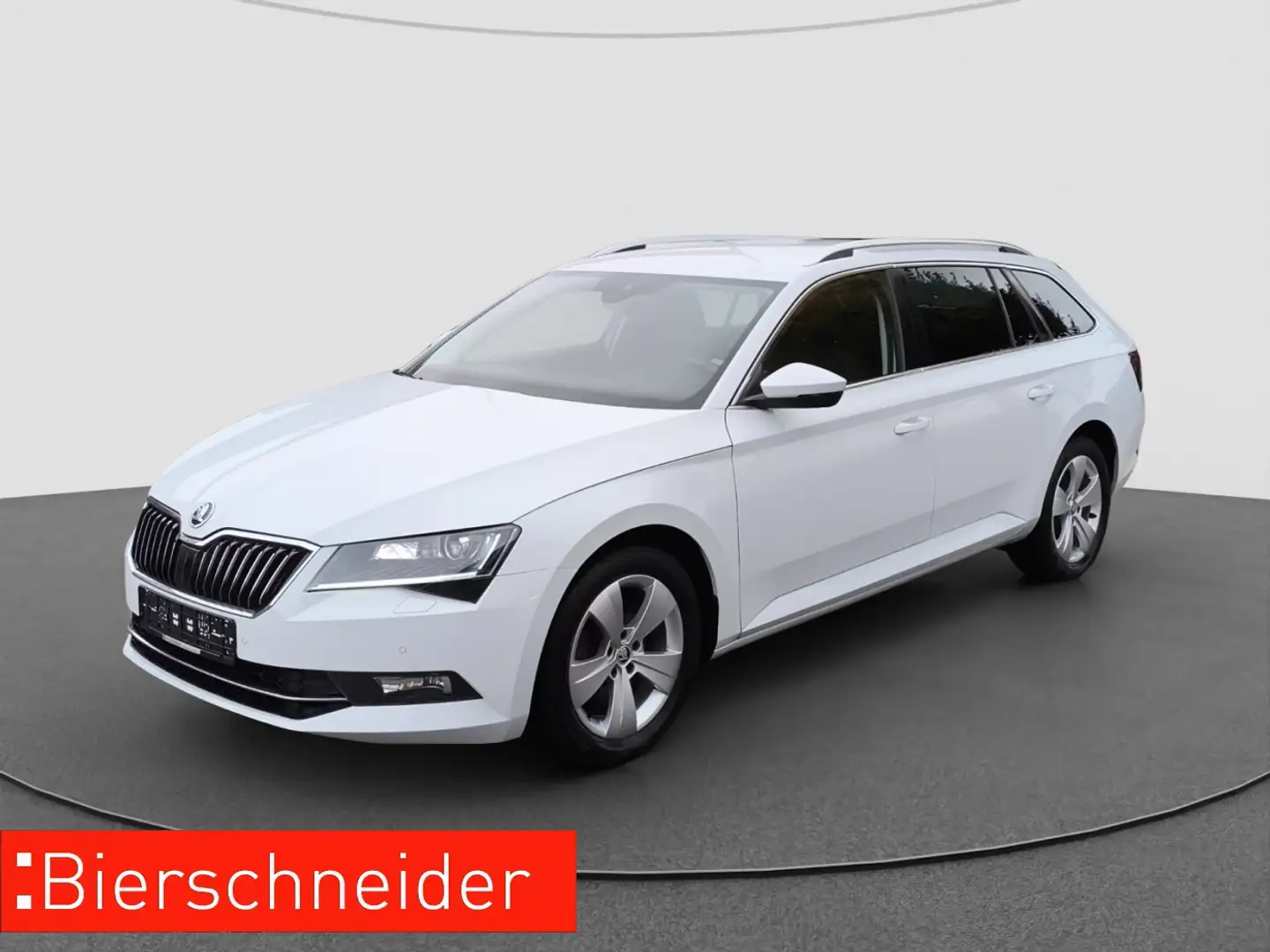 Skoda Superb Combi 2.0 TDI Style AHK NAVI RFK Weiß - 1