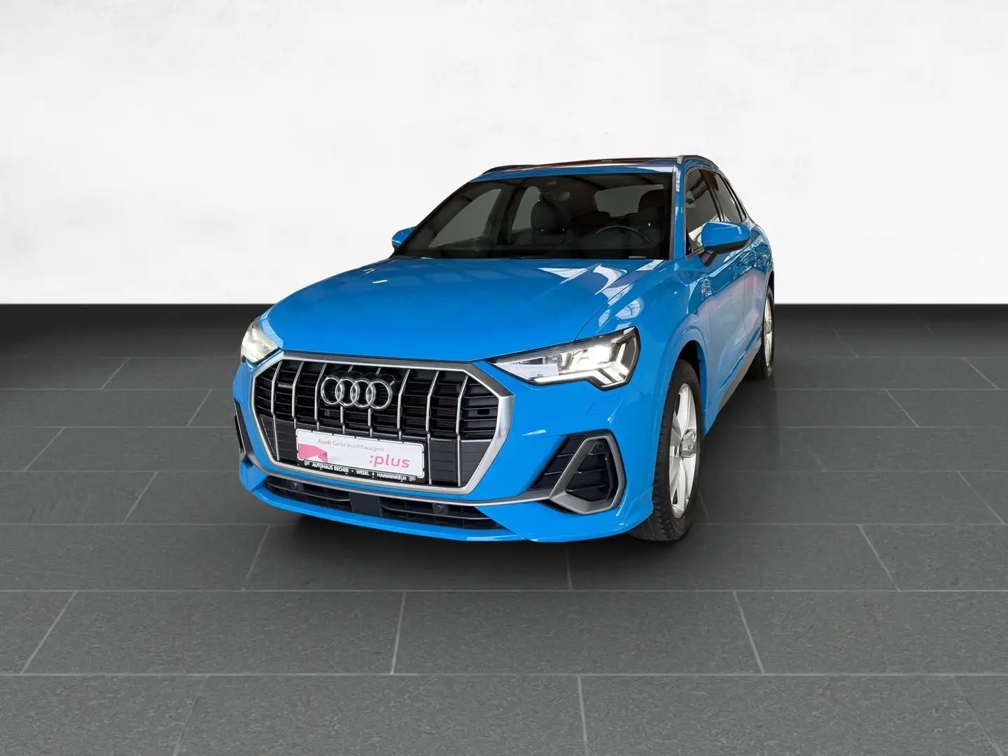 Audi Q3 S line 40 TFSI quattro S tronic /AHK/Pano Blau - 2