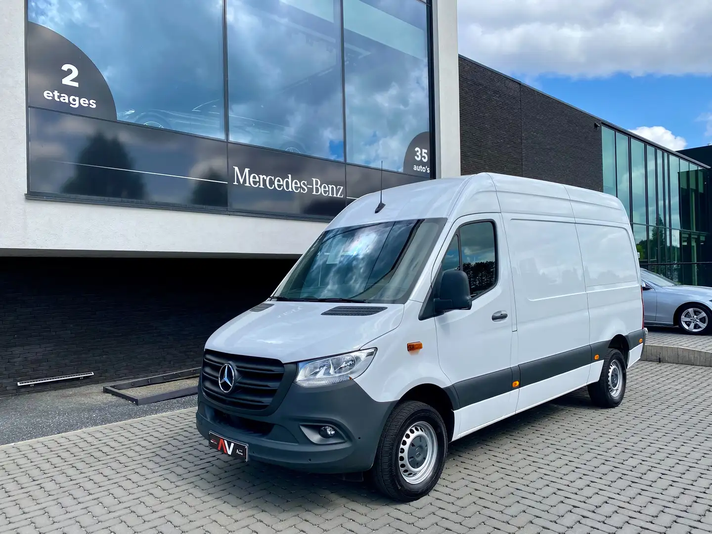 Mercedes-Benz Sprinter 317 CDI L2H2 3.5T 36.000€ netto NAVI/360/CC Blanc - 1