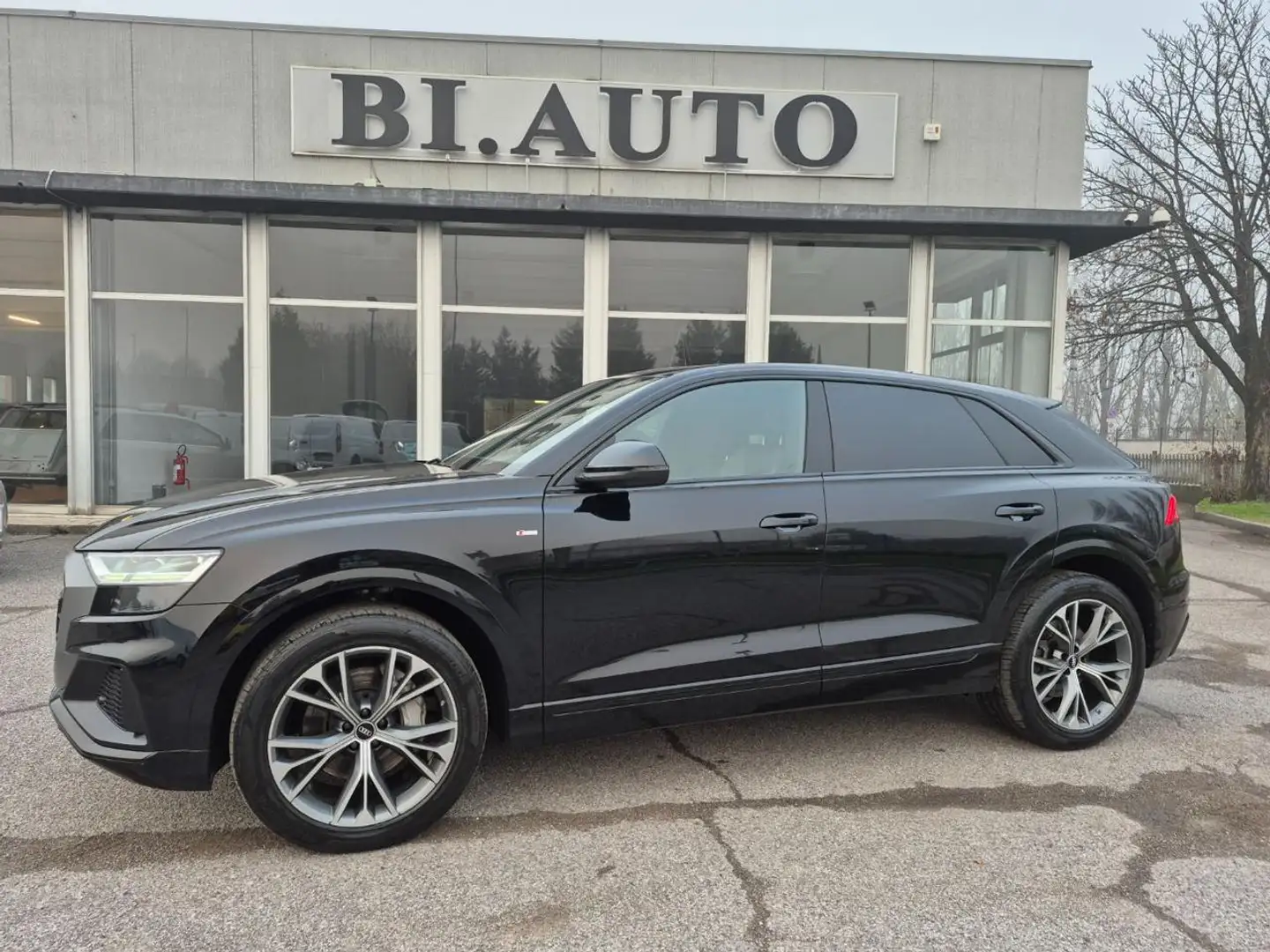 Audi Q8 50 TDI Sport quattro Sline S line Tetto Panoramico Schwarz - 1