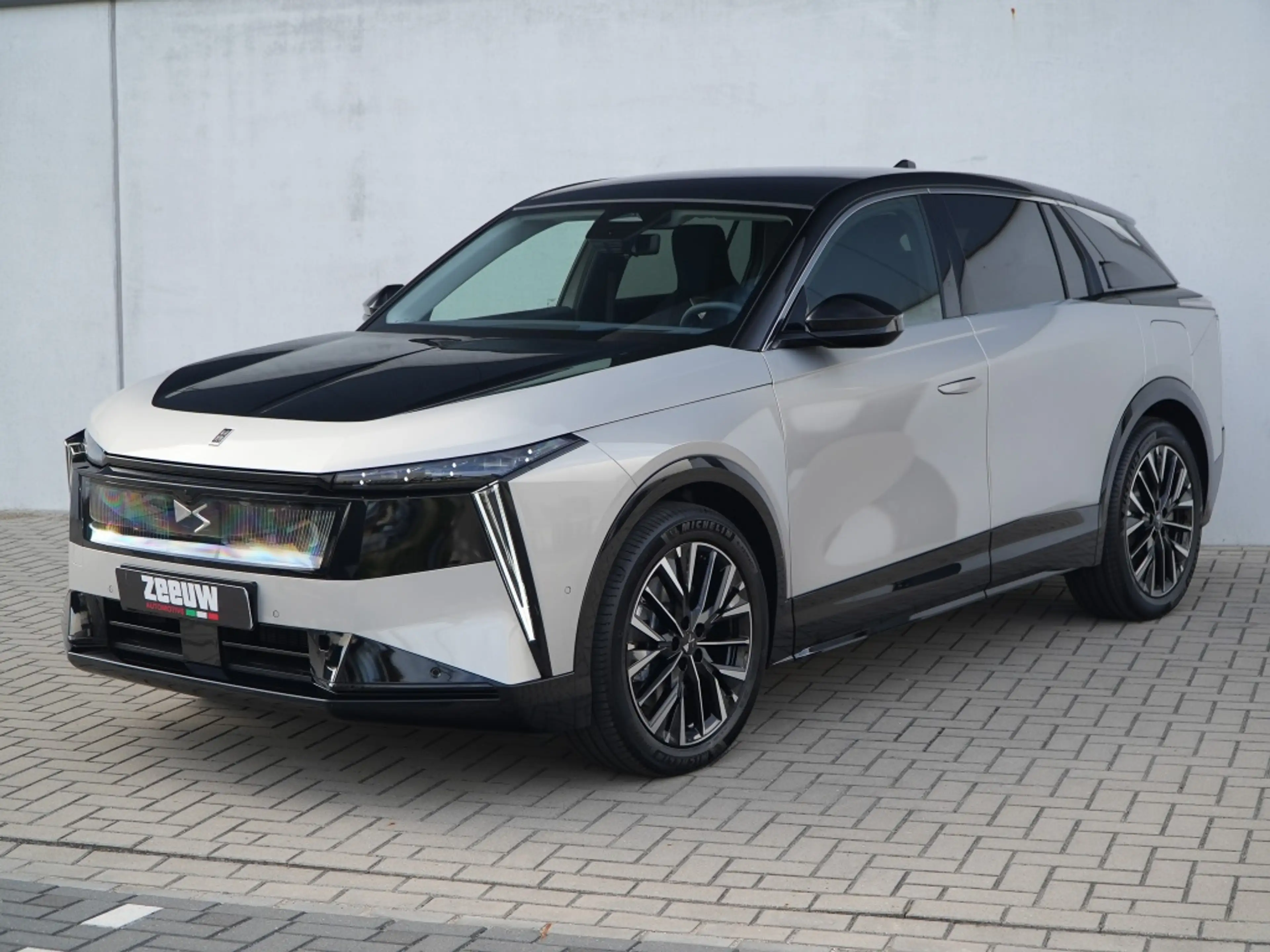 DS Automobiles DS 7 No E-Tense Etoile 74kWh | Pano | Focal | Comfort | — photo 6