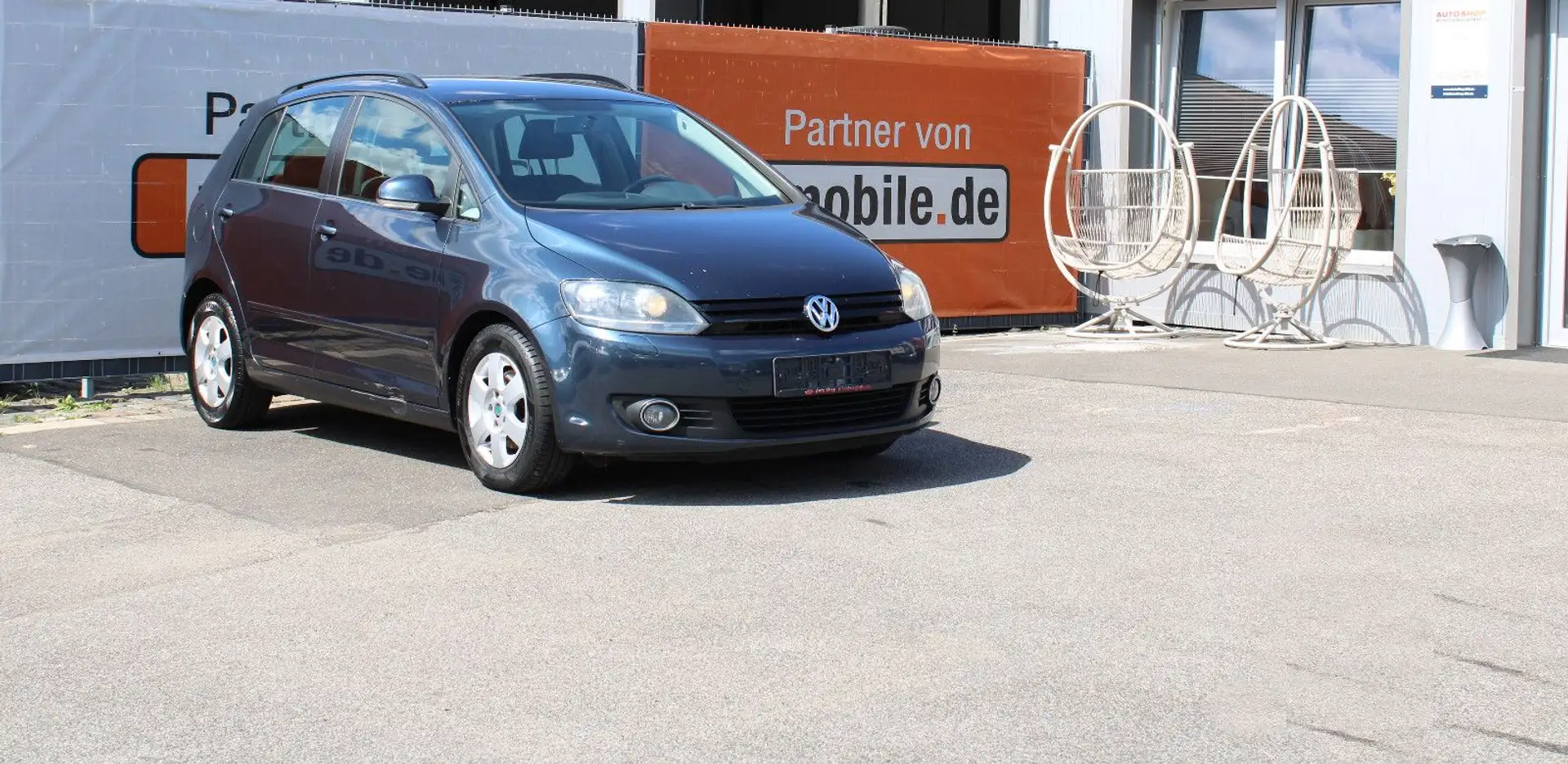 Volkswagen Golf Plus Trendline *Navi* *Bluetooth* Blauw - 1