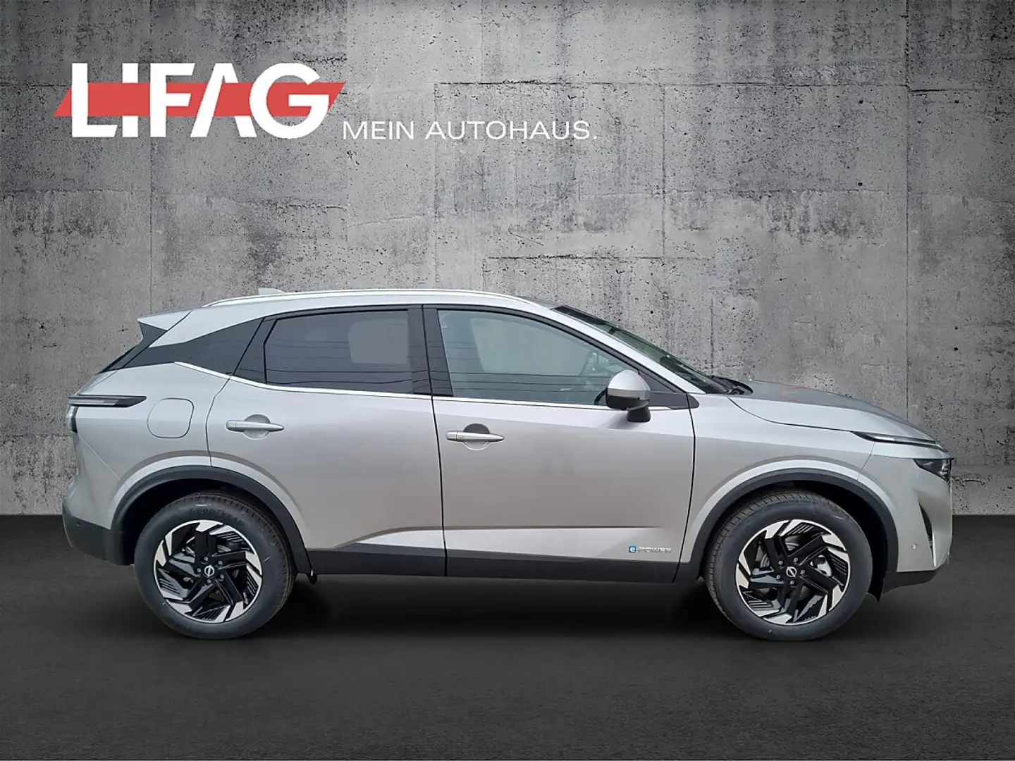 Nissan Qashqai 1,5 VC-T e-Power N-Connecta+ *ab € 32.990,-* Silber - 2