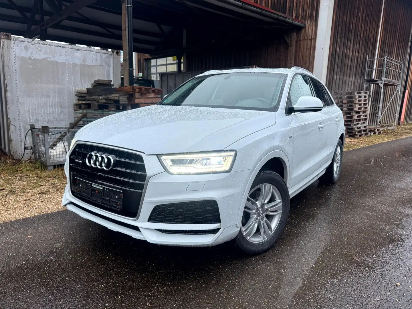 Audi Q3 sport quattro **S-LINE/DAB/PANO/AHK** Weiß - 1
