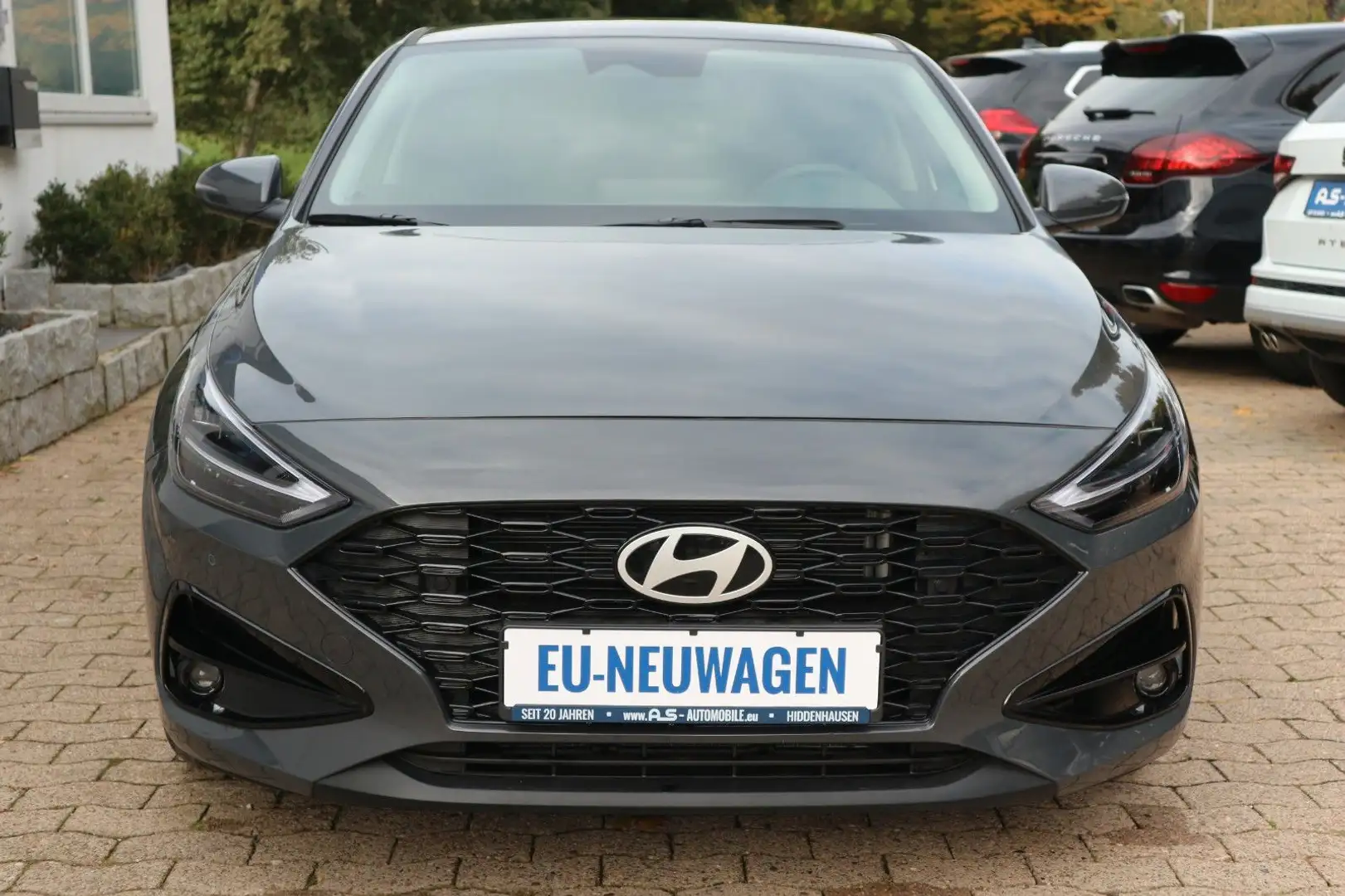 Hyundai i30 Fastback 1.0 Smart *DCT/RFK/NAV/VC/FACELIFT* Grau - 2