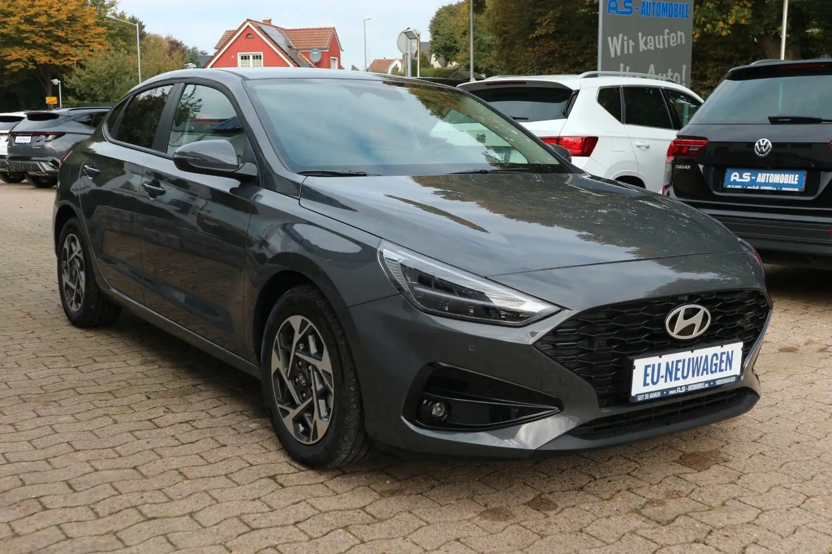 Hyundai i30 Fastback 1.0 Smart *DCT/RFK/NAV/VC/FACELIFT* Grau - 1