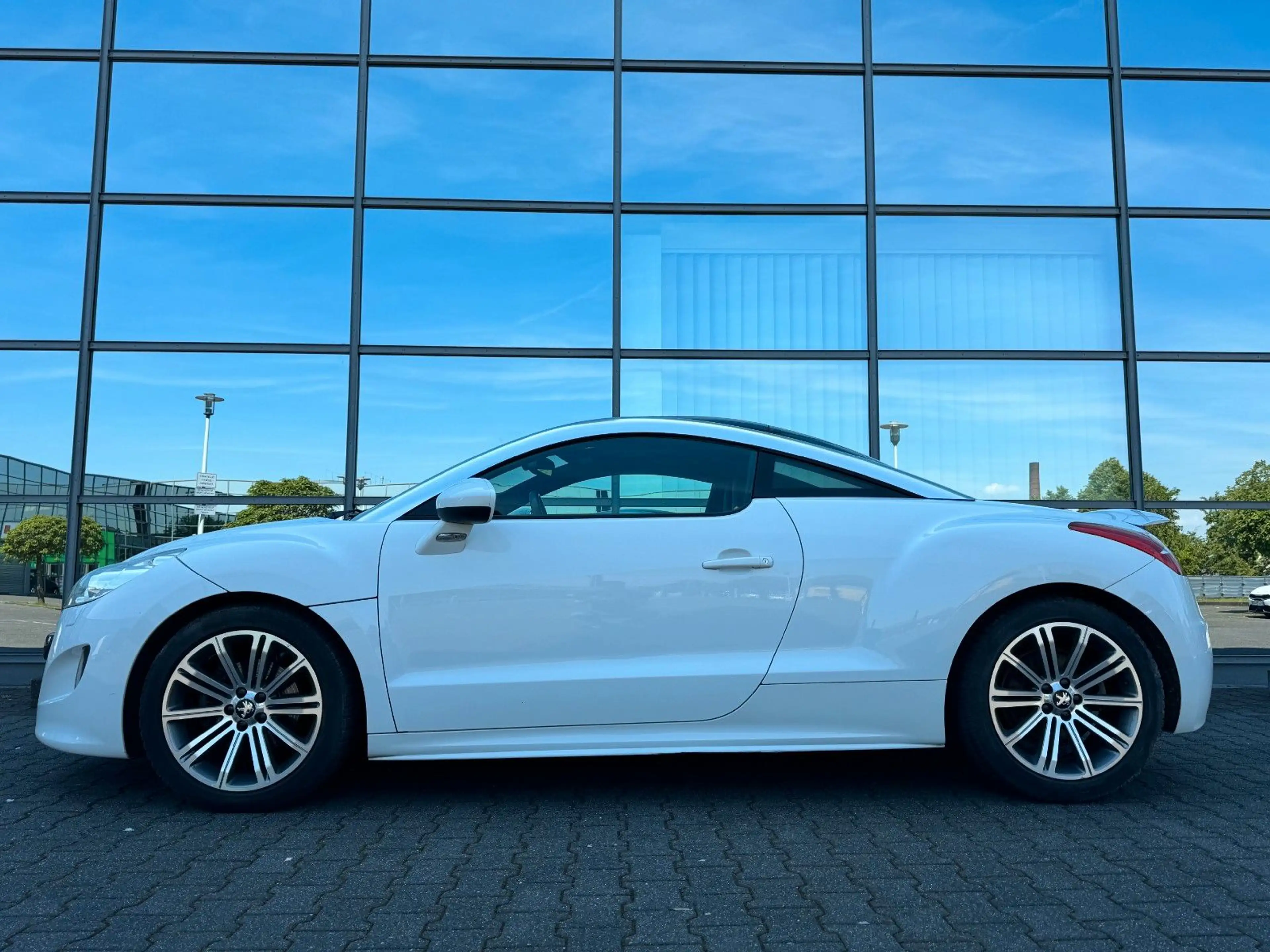 Peugeot RCZ Sport Leder Navi PDC — photo 5