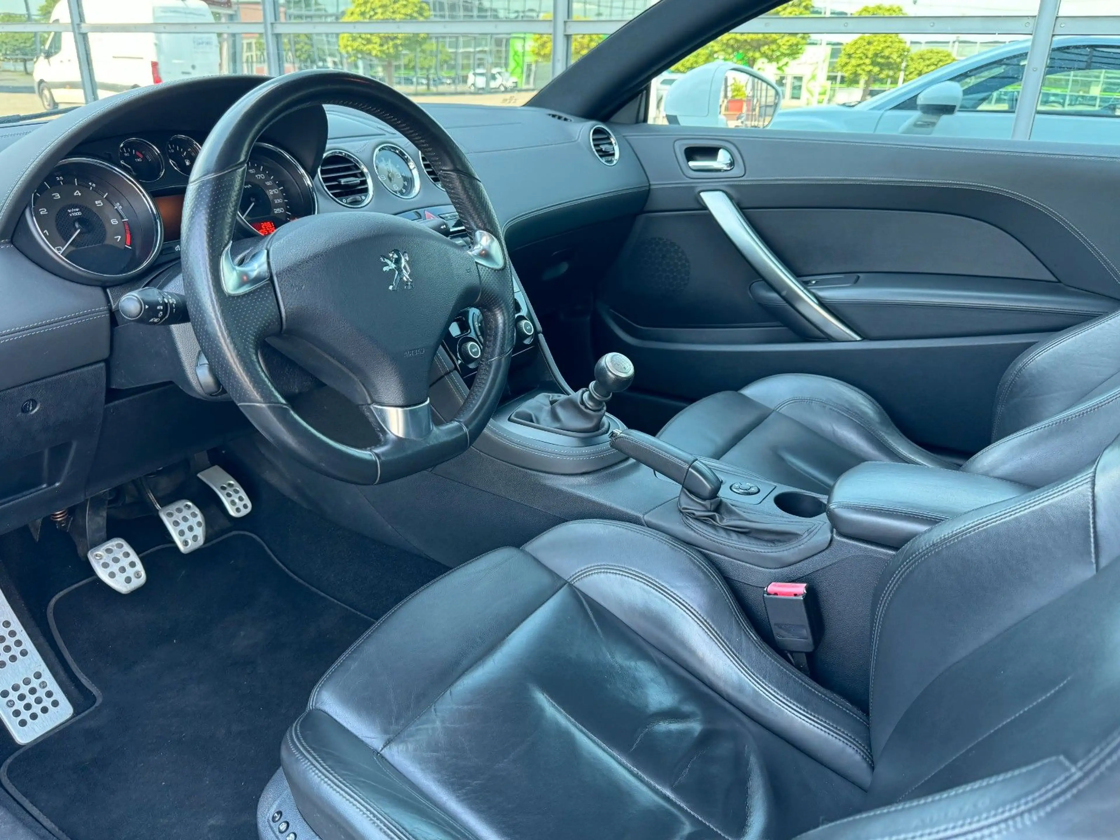 Peugeot RCZ Sport Leder Navi PDC — photo 8