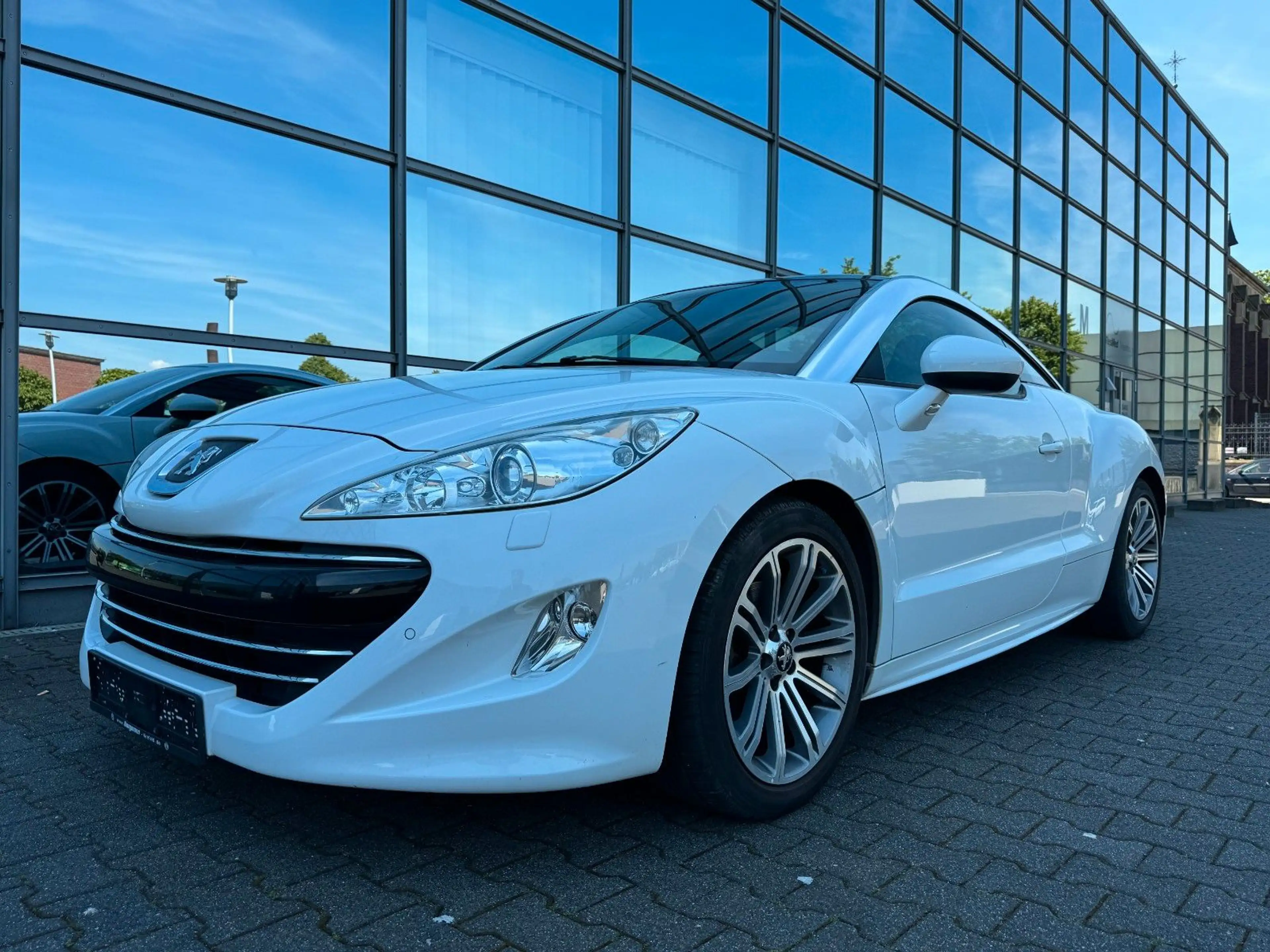 Peugeot RCZ Sport Leder Navi PDC — photo 11