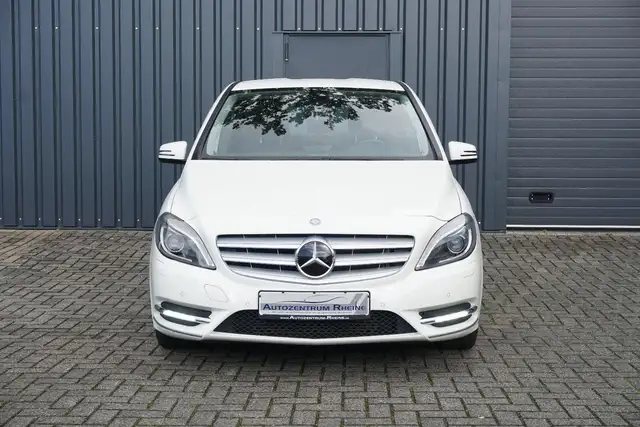 Mercedes-Benz B Class view 2