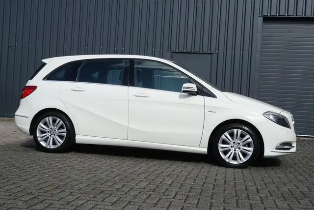 Mercedes-Benz B Class view 9