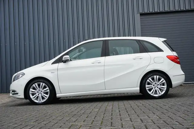Mercedes-Benz B Class view 4