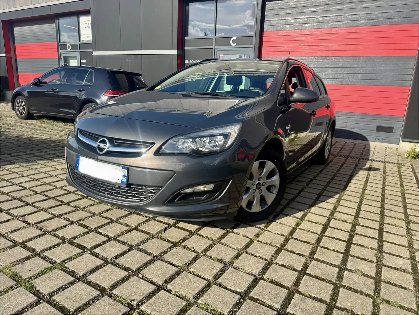 Opel Astra Sports Tourer 1.6 CDTI 110 ch FAP Start/Stop ecoFL - 2