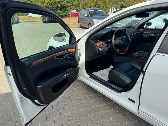 Mercedes-Benz S Class view 8