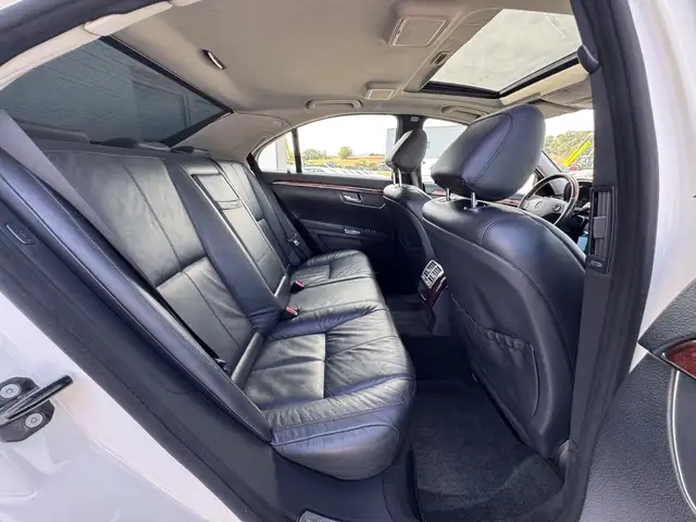 Mercedes-Benz S-Class view 25