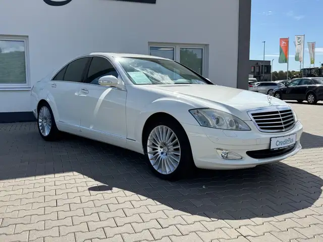 Mercedes-Benz S Class view 2