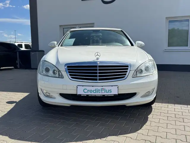 Mercedes-Benz S Class view 4