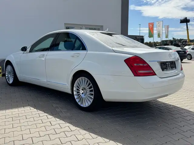 Mercedes-Benz S Class view 5