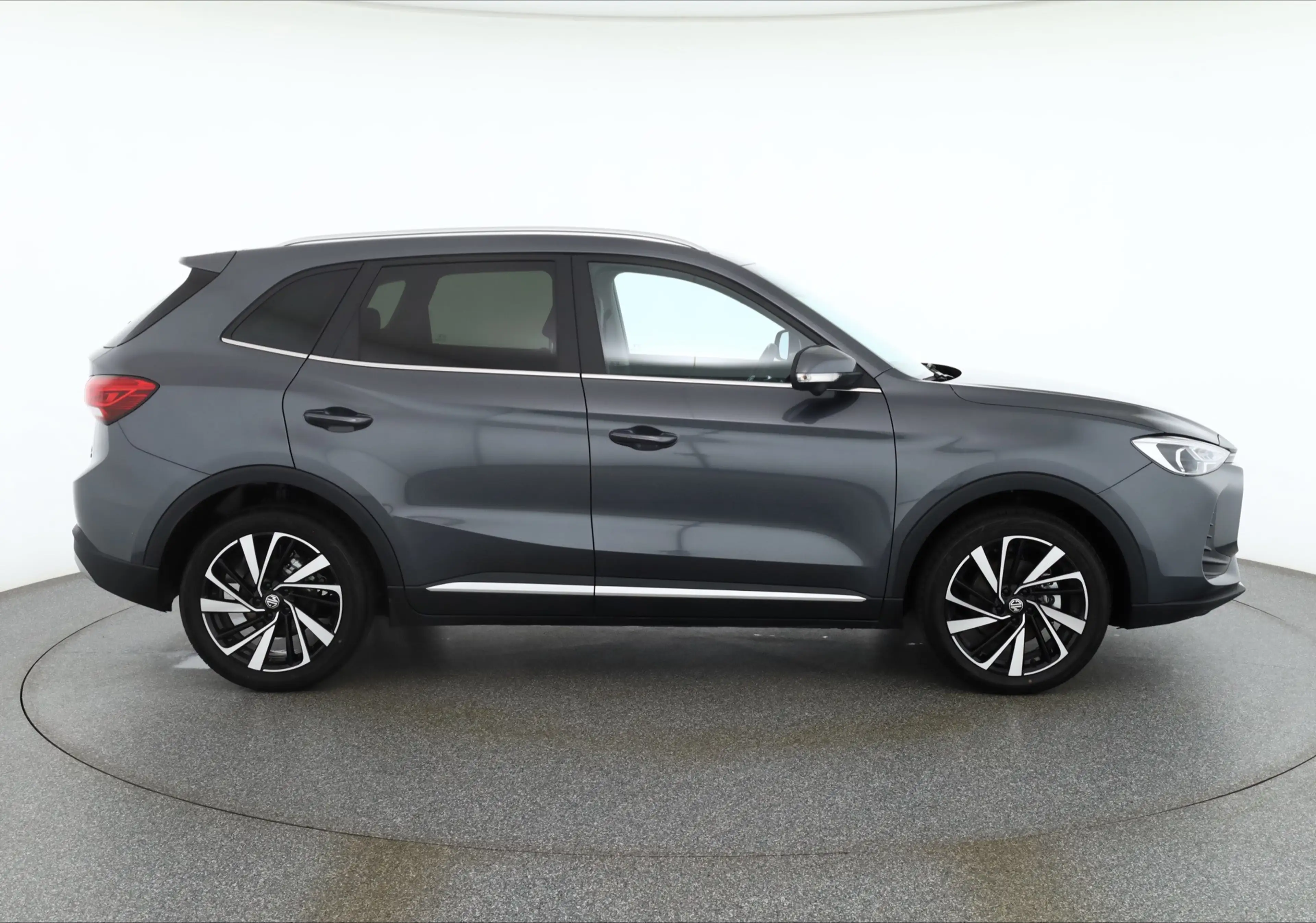 MG ZS 1.5 Hybrid Luxury Aut. LED ACC Navi 360° — photo 6
