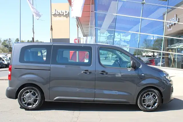 Fiat Scudo Kombi L2 H1 180PS Automatik 9Sitzplätze Vorsteu...