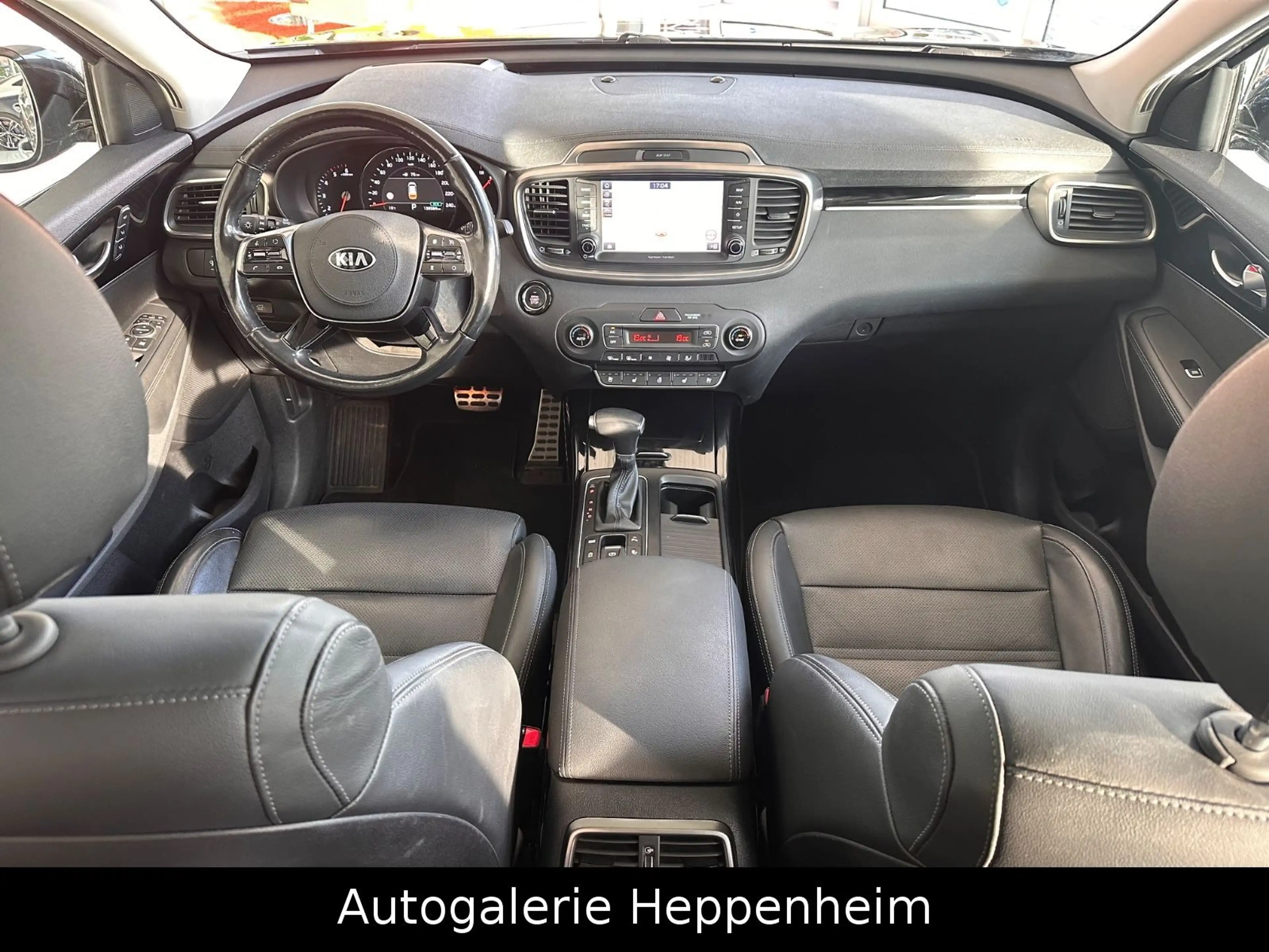 Kia Sorento Platinum Edition 4WD — photo 13