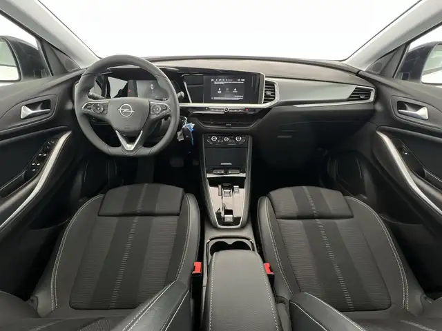 Opel Grandland view 8