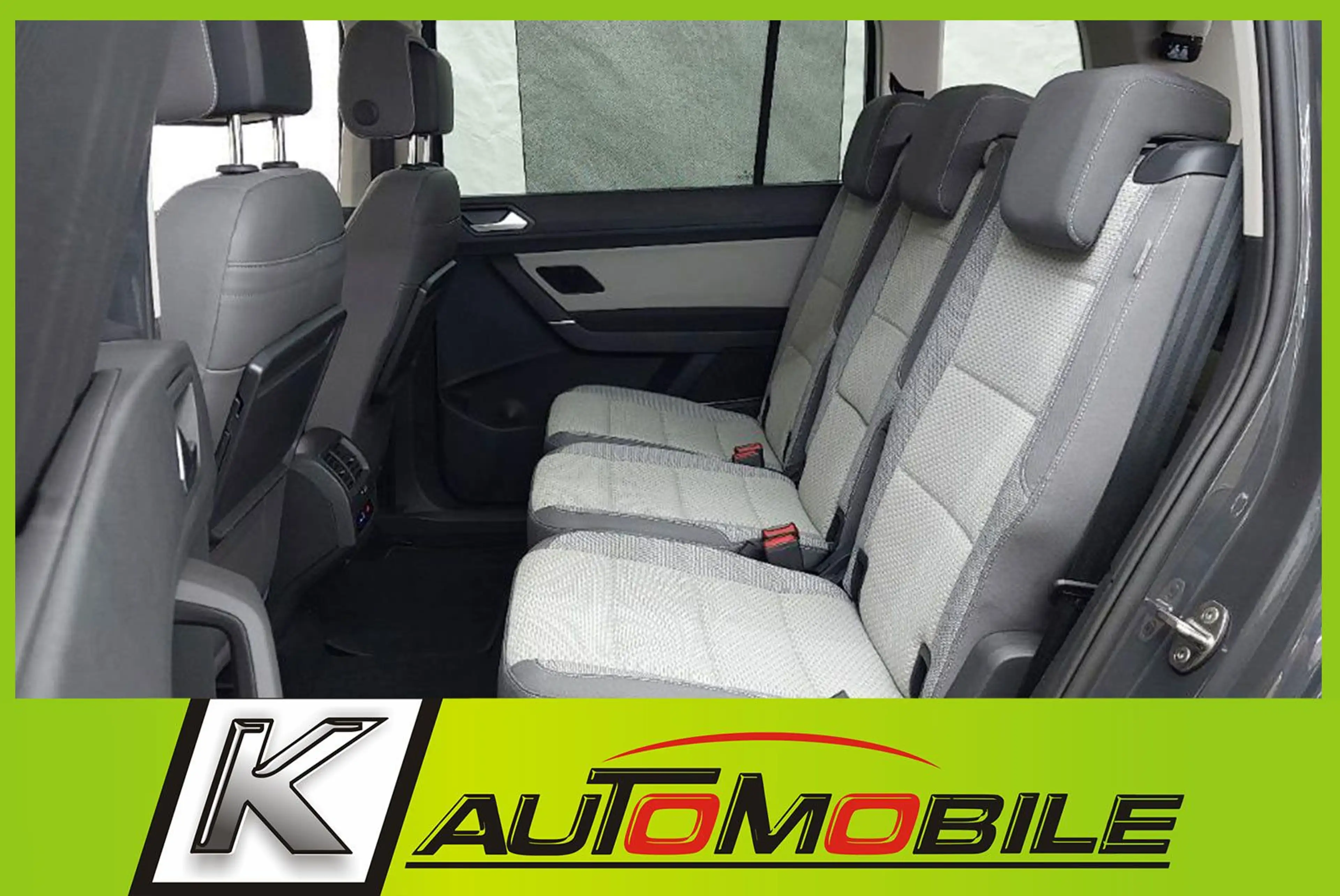 Volkswagen Touran 1,5 IQ.LIGHT+Kamera+Panorama+7-Sitzer+AHK — photo 11