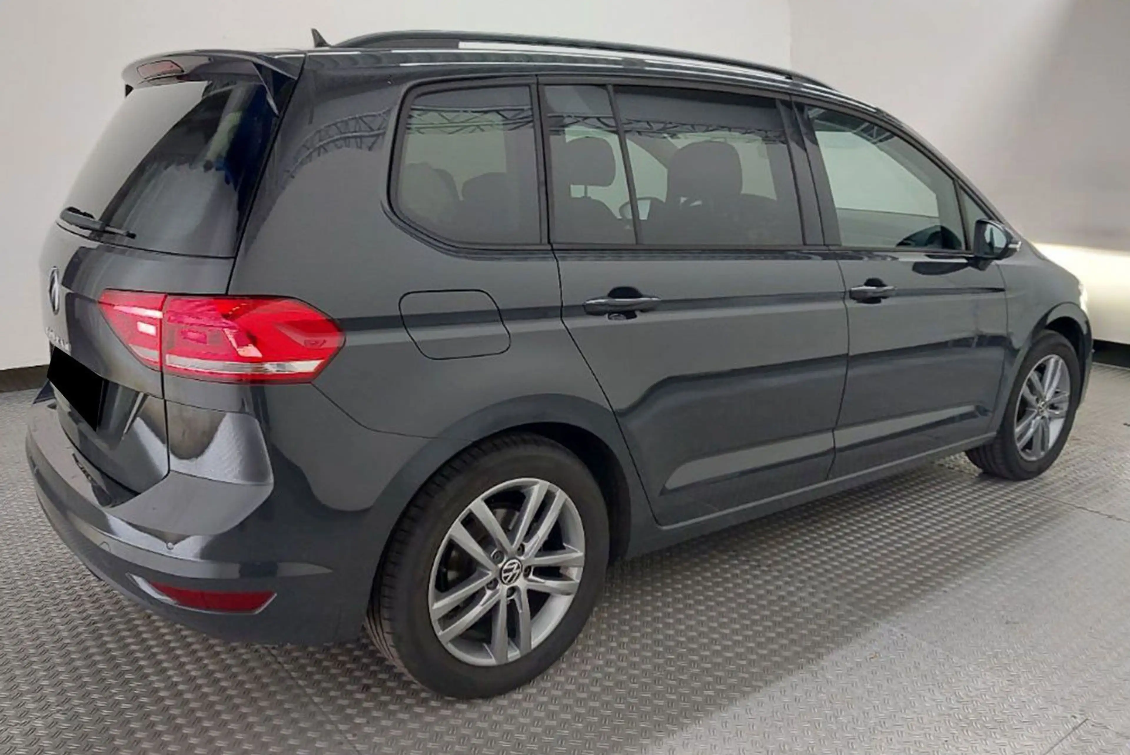 Volkswagen Touran 1,5 IQ.LIGHT+Kamera+Panorama+7-Sitzer+AHK — photo 6