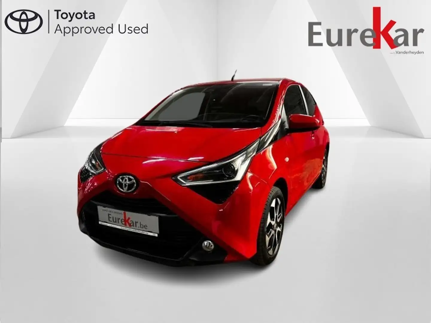 Toyota Aygo 1.0 VVT-i  x-style Rood - 1