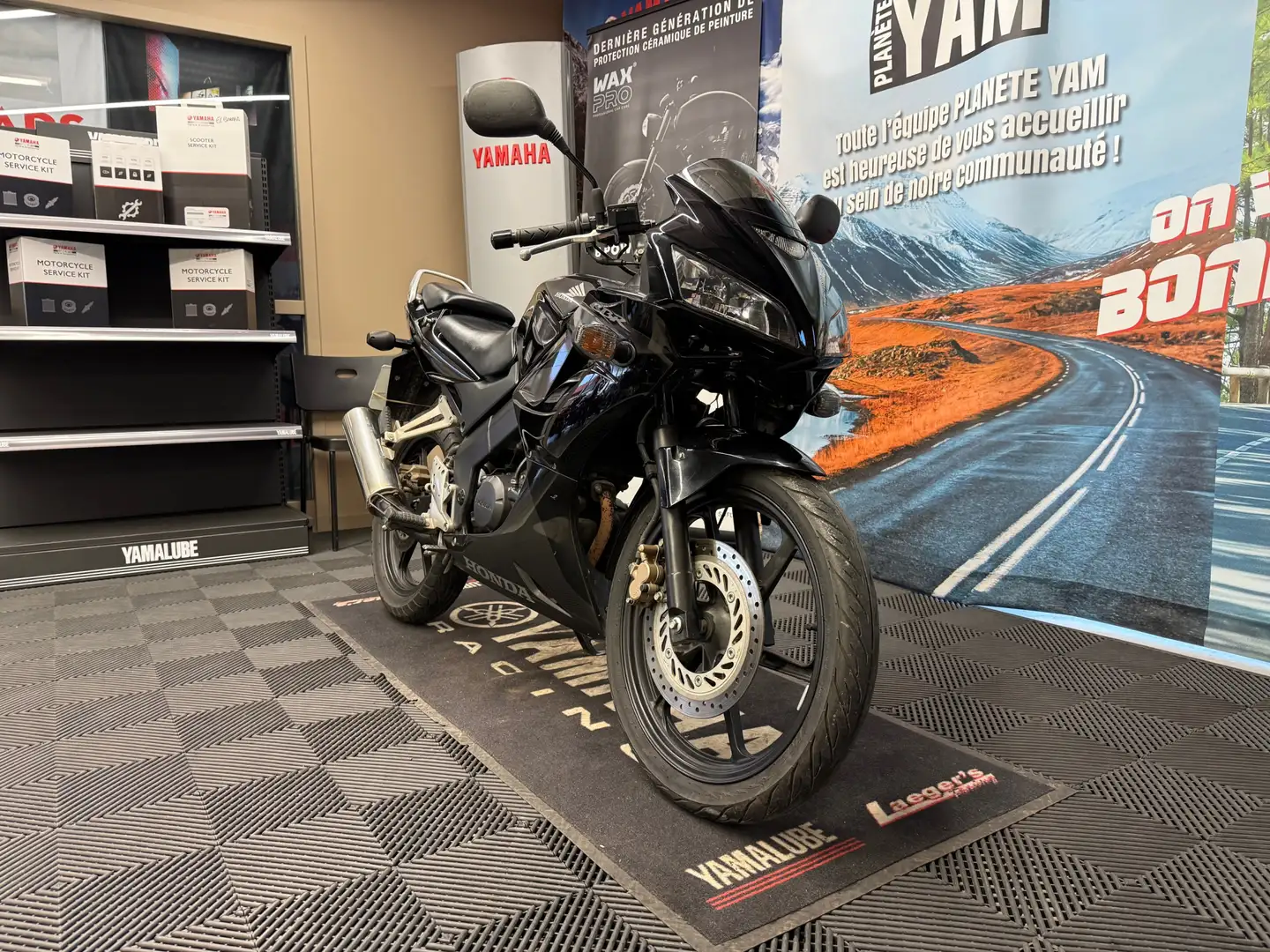 Honda CBR 125 Schwarz - 2