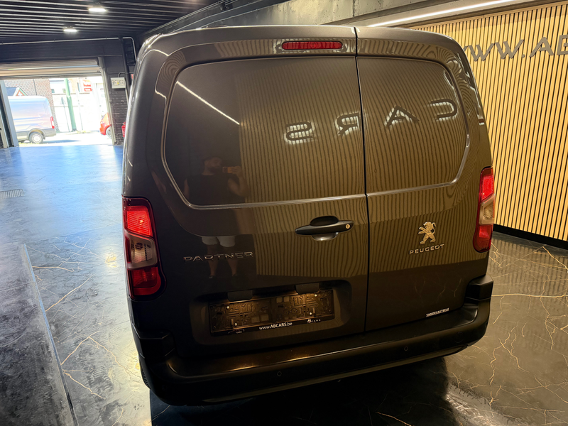 Peugeot Partner 1.5 BLUEHDI UTILITAIRE 49MKM ** UTILITAIRE ** GARANTIE 12 MOIS — photo 9