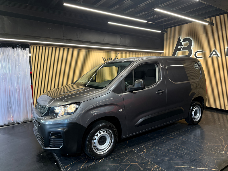 Peugeot Partner 1.5 BLUEHDI UTILITAIRE 49MKM ** UTILITAIRE ** GARANTIE 12 MOIS — photo 4