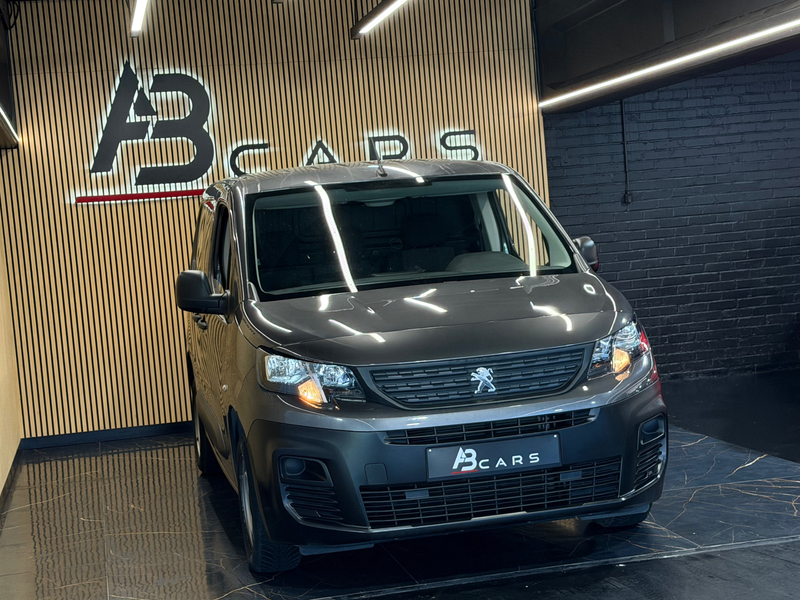Peugeot Partner 1.5 BLUEHDI UTILITAIRE 49MKM ** UTILITAIRE ** GARANTIE 12 MOIS — photo 8
