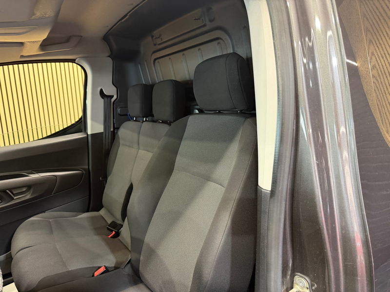 Peugeot Partner 1.5 BLUEHDI UTILITAIRE 49MKM ** UTILITAIRE ** GARANTIE 12 MOIS — photo 11