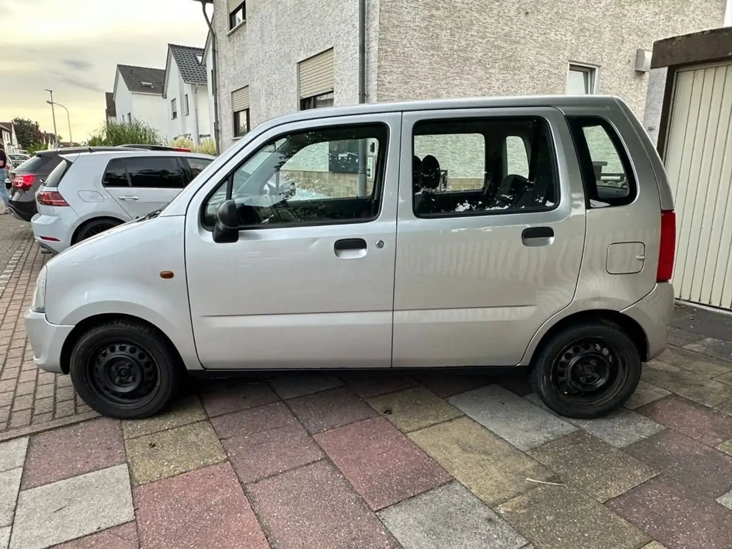 Opel Agila Agila 1.0i XEP 12v Cosmo Zilver - 1