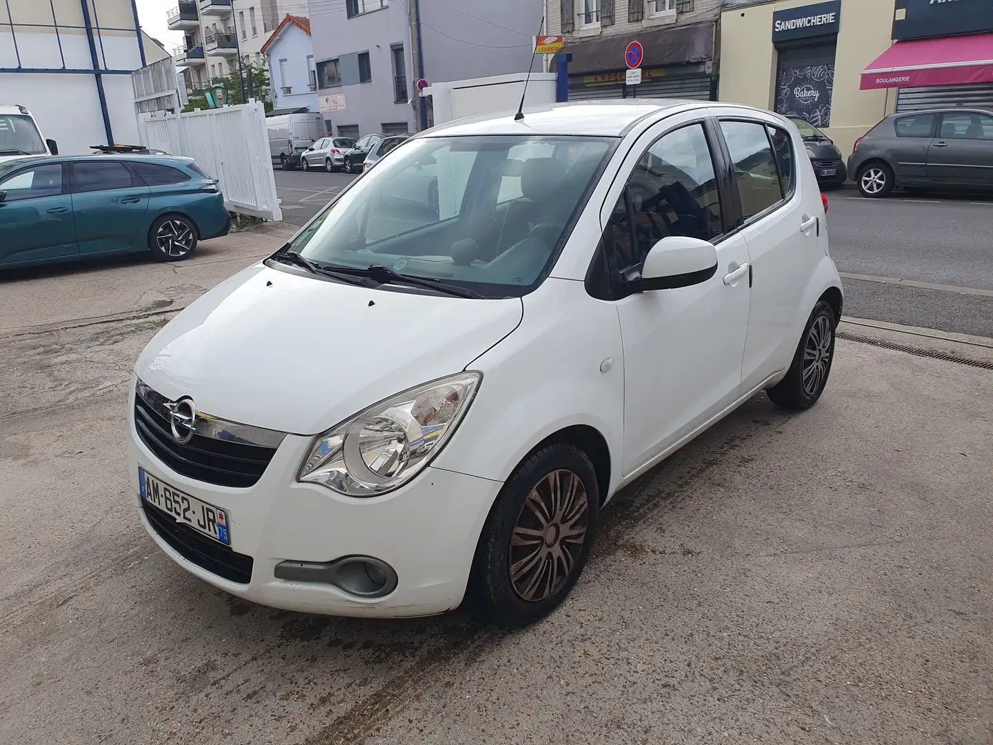 Opel Agila 1.0 - 65 ch ecoFLEX Essentia Blanc - 1